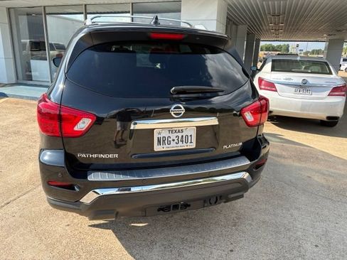 Used 2020 Nissan Pathfinder Platinum FWD image 6