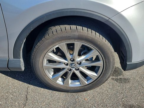 Used 2016 Toyota RAV4 Limited image 41