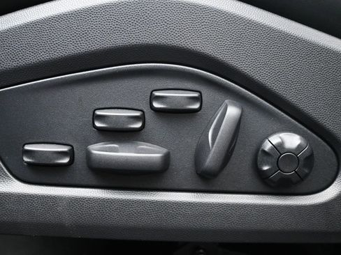 New 2025 Porsche Macan Turbo Electric image 29