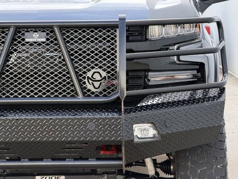 Used 2021 Chevrolet Silverado 1500 LT Trail Boss image 9