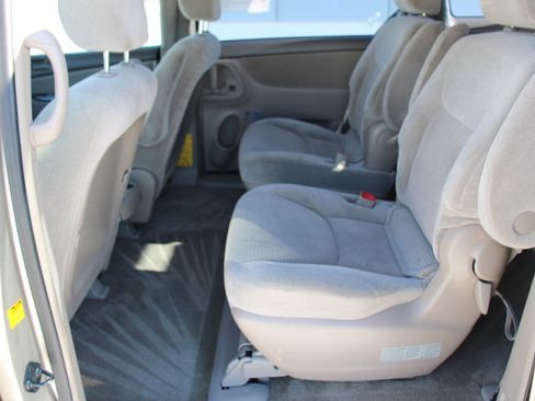 Used 2008 Toyota Sienna CE image 12