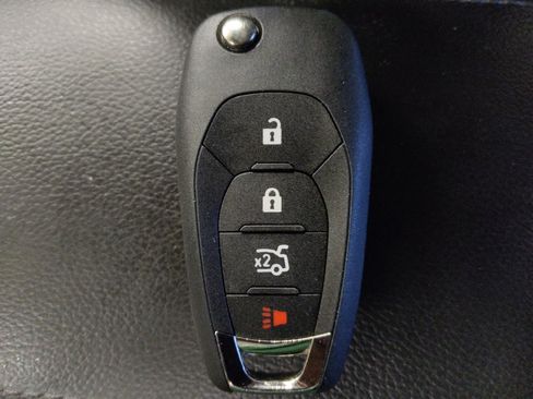 Used 2017 Chevrolet Cruze LS FWD image 32