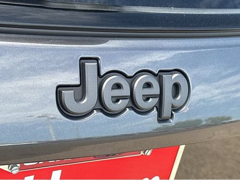 Used 2023 Jeep Compass Trailhawk AWD/4WD image 14