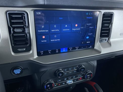 Used 2025 Ford Bronco Outer Banks image 5