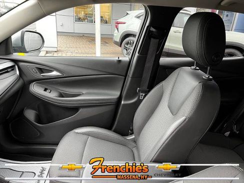 Used 2025 Buick Encore GX Preferred AWD/4WD image 35