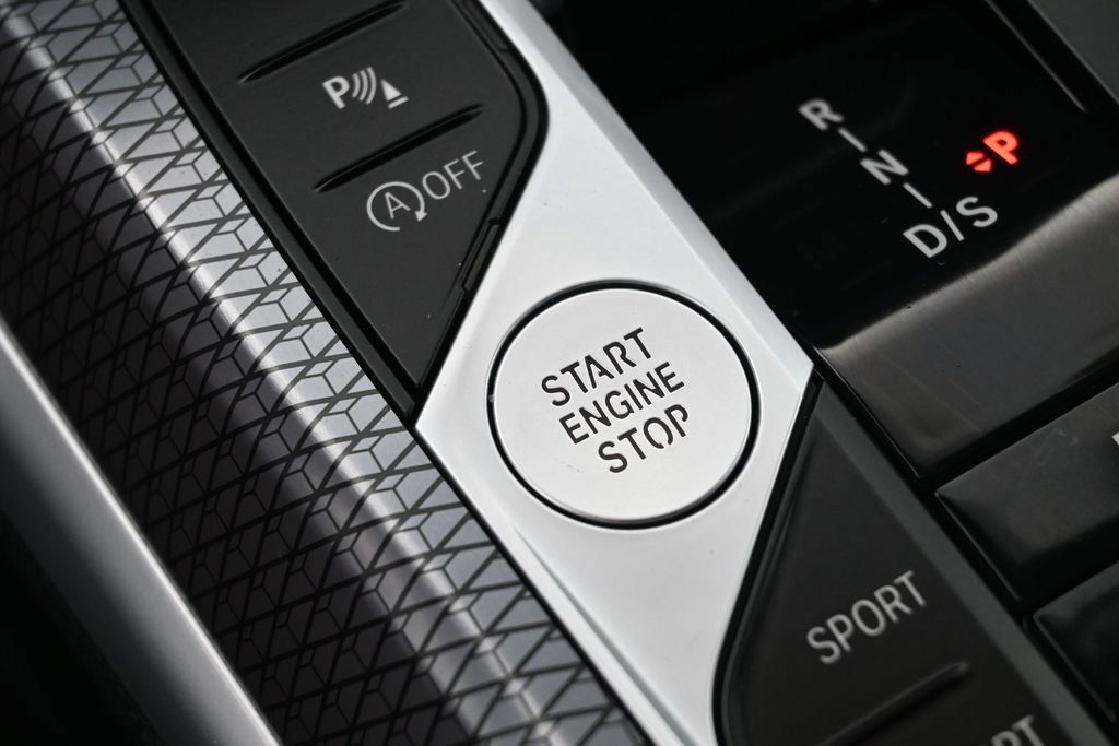 Used 2026 BMW 230i Coupe RWD image 18