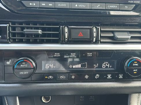 Used 2025 Nissan Pathfinder SV FWD image 25