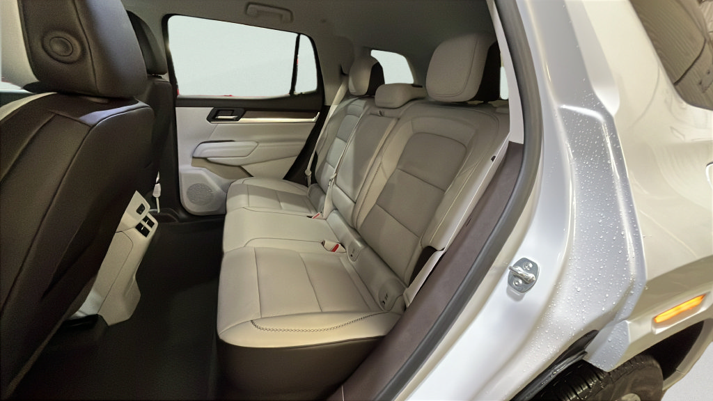 Used 2026 GMC Terrain Denali AWD/4WD image 16