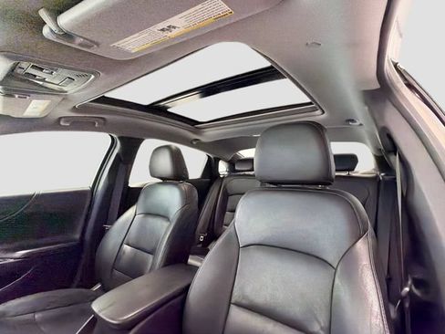 Used 2017 Chevrolet Malibu LT w/ Leather Package FWD image 21