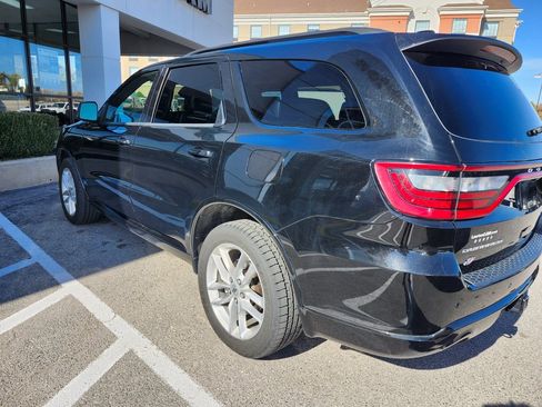 Used 2023 Dodge Durango GT image 3