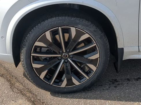 New 2026 Volvo XC90 T8 Ultra w/ Protection Package Premier image 13