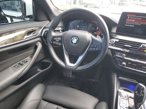 Used 2023 BMW 530i w/ Convenience Package RWD image 16
