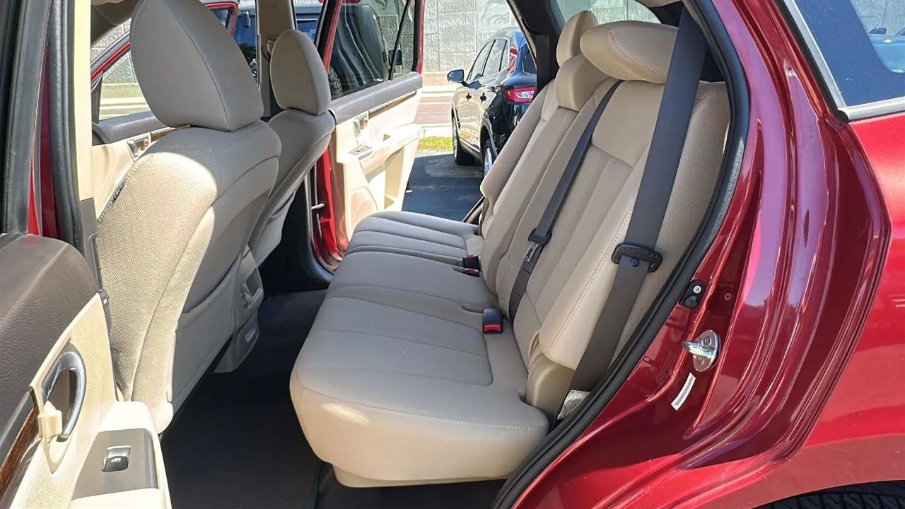 Used 2010 Hyundai Santa Fe GLS FWD image 30