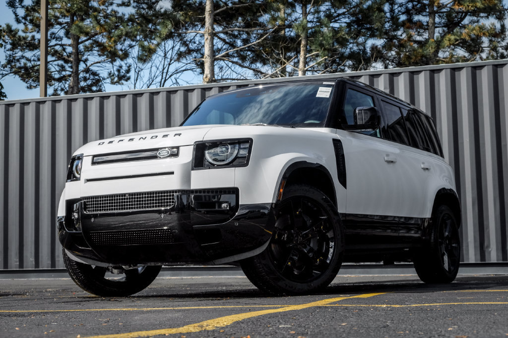 New 2026 Land Rover Defender 110 X-Dynamic SE AWD/4WD image 1