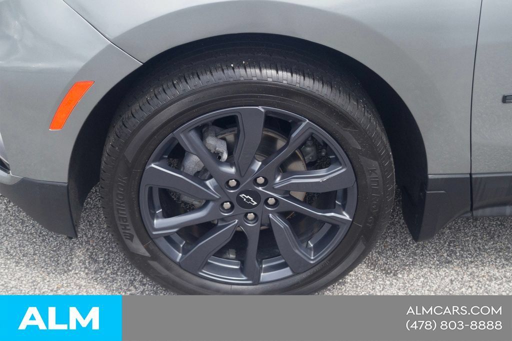 Used 2024 Chevrolet Equinox RS w/ LPO, Floor Liner Package FWD image 14