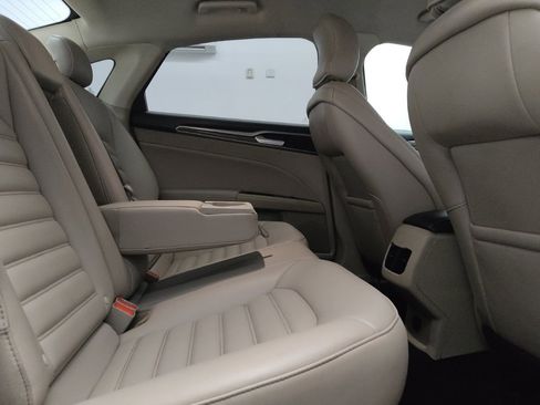 Used 2019 Ford Fusion SEL FWD image 19