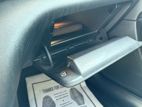 Used 2019 Jeep Cherokee Latitude w/ Cold Weather Group image 37