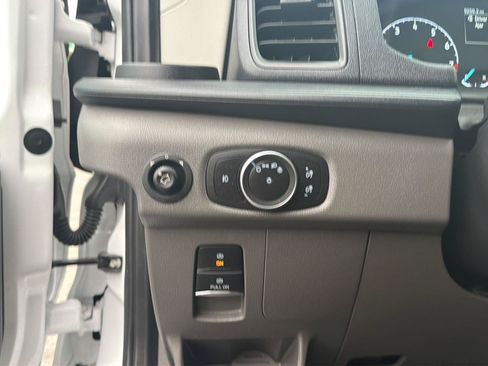 Used 2025 Ford Transit 250 Low Roof w/ Exterior Upgrade Package RWD image 12