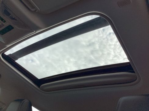 Used 2025 Toyota RAV4 XLE Premium image 20