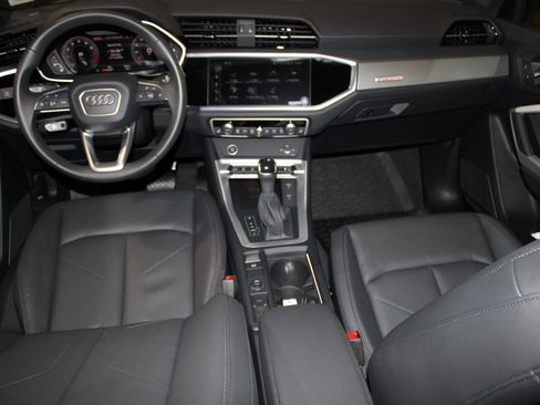 Used 2024 Audi Q3 2.0T Premium Plus image 12