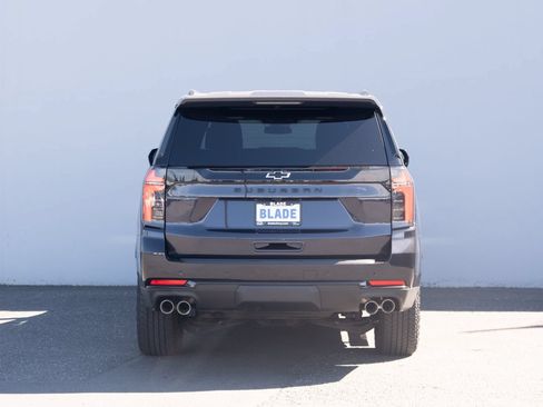Used 2025 Chevrolet Suburban Z71 AWD/4WD image 26