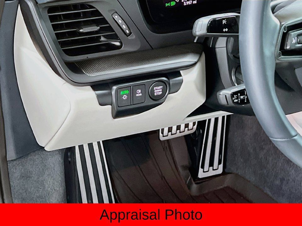 Certified 2026 Porsche 911 Targa 4 GTS AWD/4WD image 11