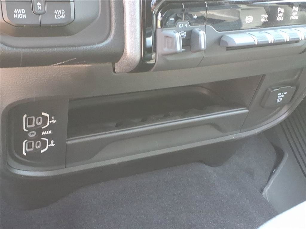 New 2026 RAM 2500 Tradesman AWD/4WD image 32