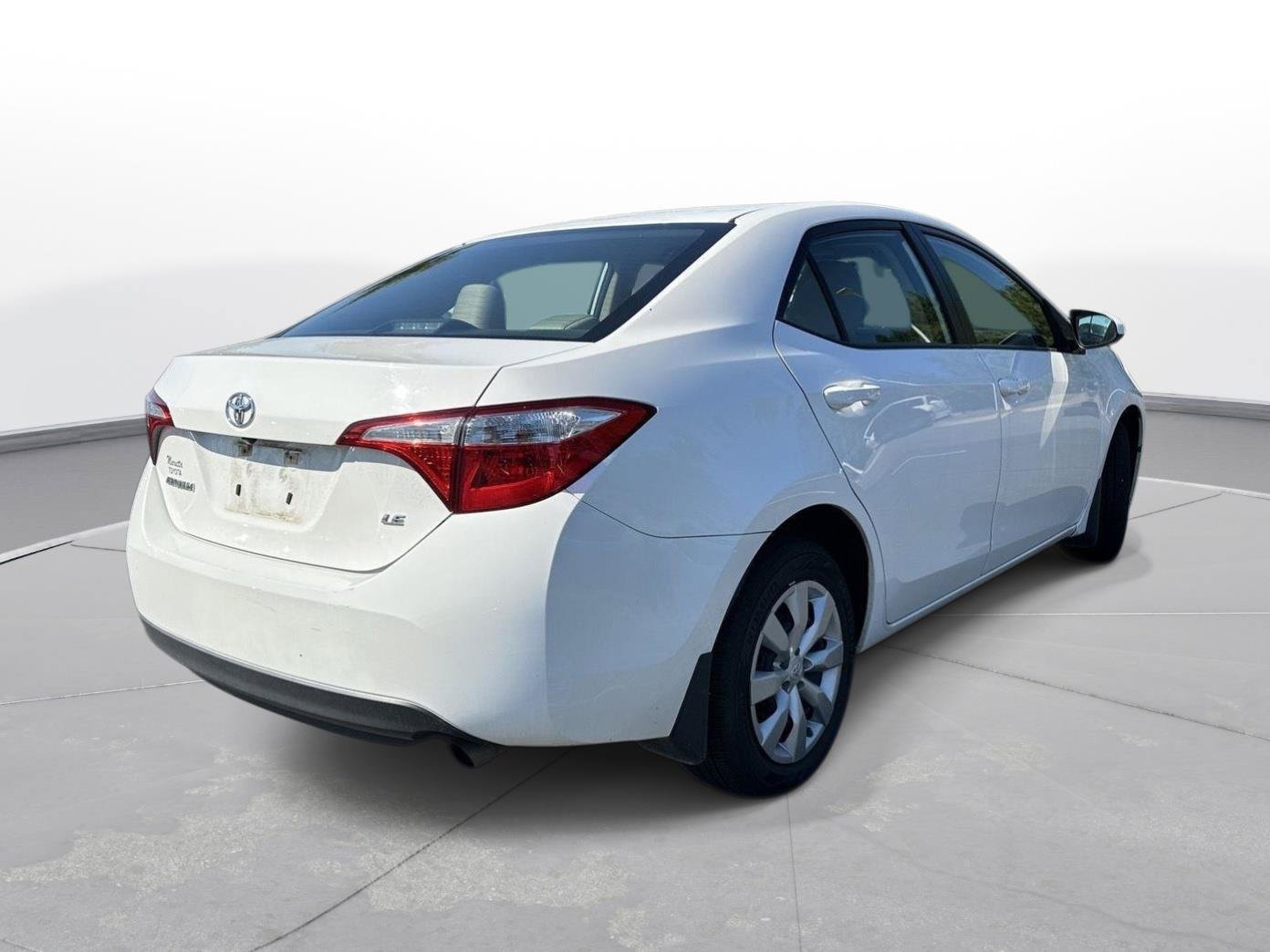 Used 2016 Toyota Corolla LE FWD image 6