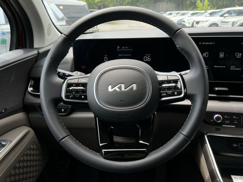 New 2026 Kia Carnival EX FWD image 31