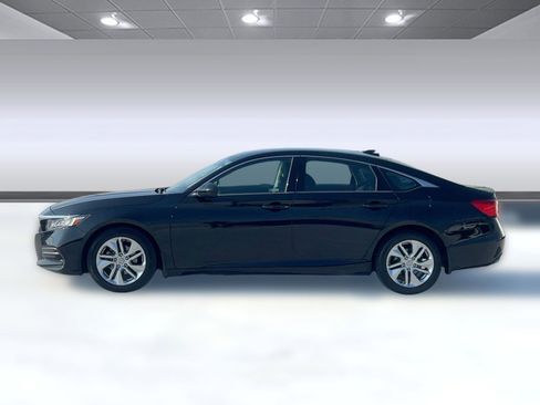Used 2018 Honda Accord LX image 2