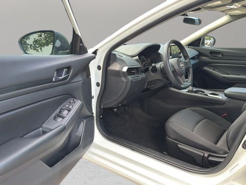 Certified 2025 Nissan Altima 2.5 S FWD image 27