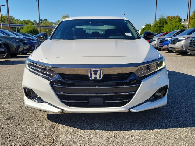 Used 2022 Honda Accord Sport image 2