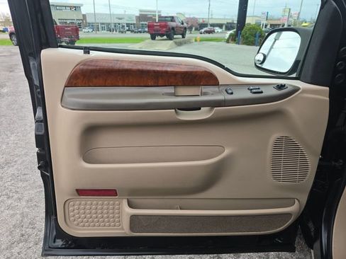 Used 2003 Ford F350 XLT image 11