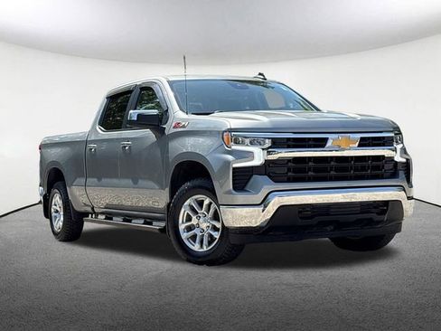 Used 2024 Chevrolet Silverado 1500 LT w/ Z71 Off-Road Package AWD/4WD image 2