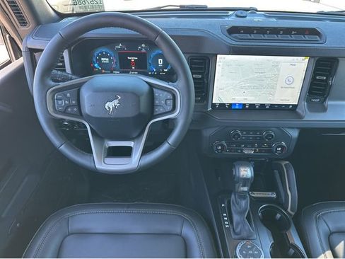 New 2025 Ford Bronco Badlands image 10