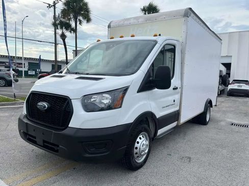 Used 2022 Ford Transit 350 DRW RWD image 2