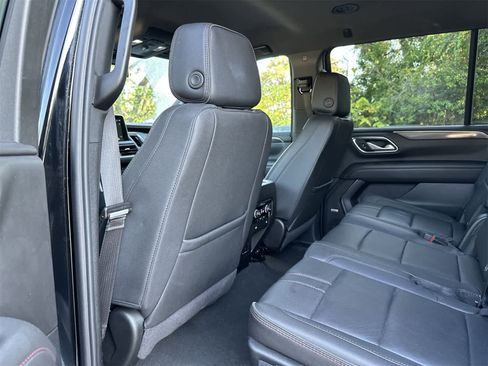 Used 2024 Chevrolet Suburban RST image 12