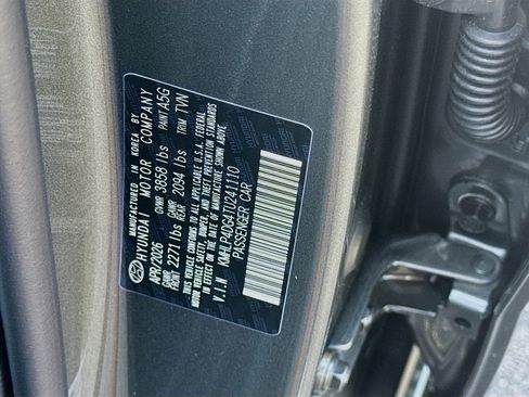 New 2026 Hyundai Elantra Limited FWD image 24