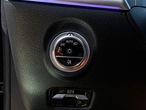 Used 2022 Mercedes-Benz C 300 4MATIC Sedan w/ AMG Line w/ Night Package image 21