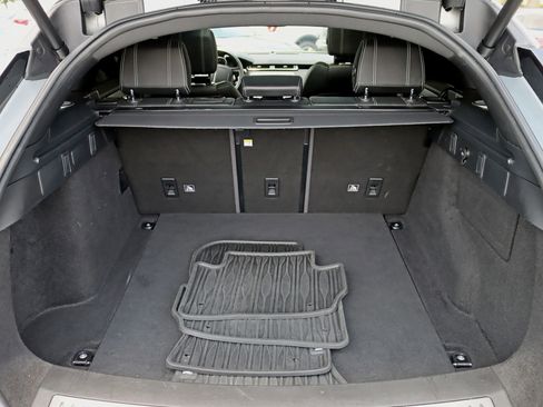 Used 2018 Land Rover Range Rover Velar R-Dynamic SE image 37