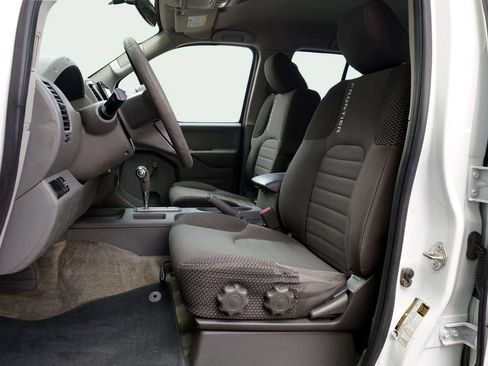Used 2018 Nissan Frontier S RWD image 16