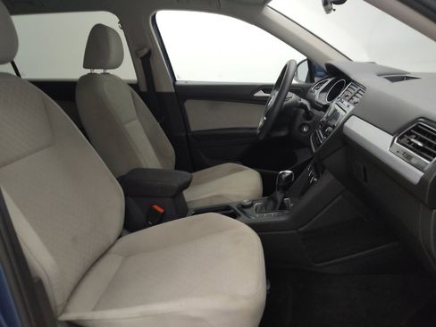 Used 2020 Volkswagen Tiguan S image 21