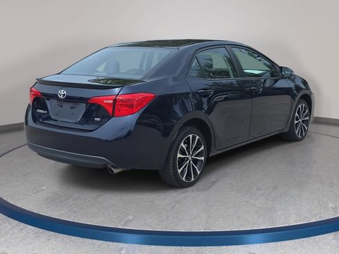 Used 2018 Toyota Corolla SE FWD image 5