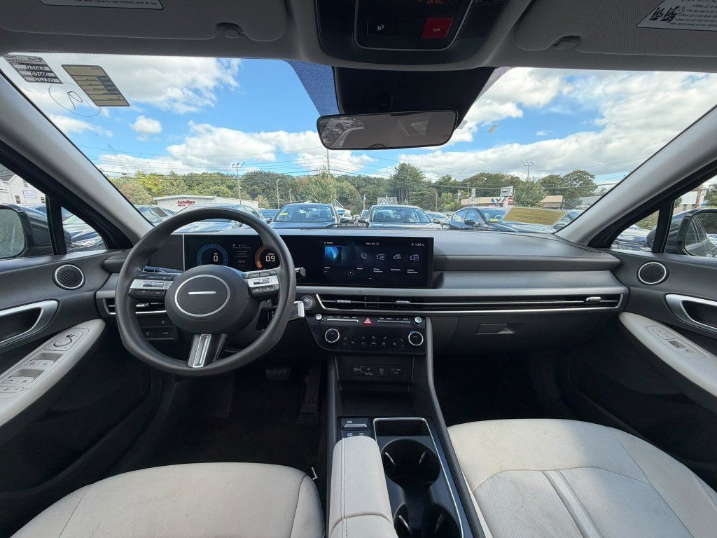Used 2024 Hyundai Sonata SEL FWD image 5