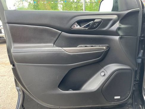 Used 2018 GMC Acadia SLT AWD/4WD image 9