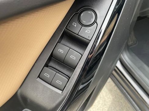 Used 2025 Chevrolet Equinox ACTIV w/ Safety and Technology Package AWD/4WD image 28