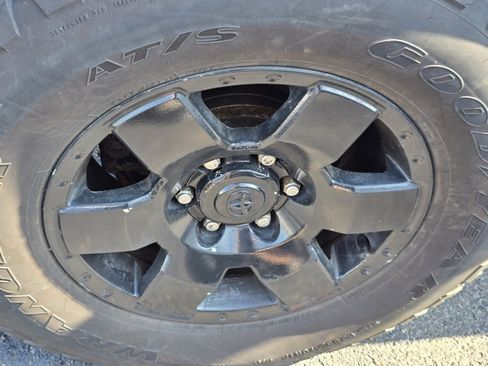Used 2007 Toyota FJ Cruiser 4WD w/ Upgrade Pkg 1 image 14