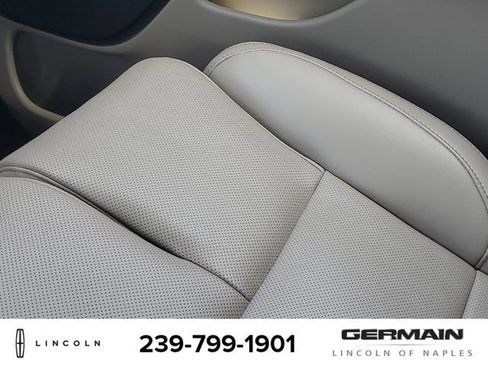 Certified 2024 Lincoln Navigator Premiere AWD/4WD image 31