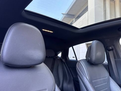 Used 2024 Mercedes-Benz GLC 300 4MATIC image 18