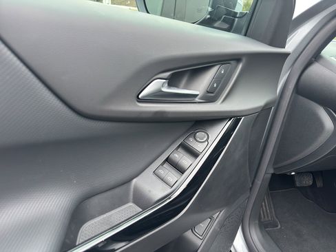 New 2026 Chevrolet Equinox LT w/ Convenience Package II image 8